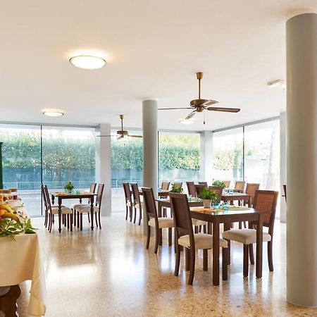 ליגננו סביאדורו G/Hotel Lignano מראה חיצוני תמונה